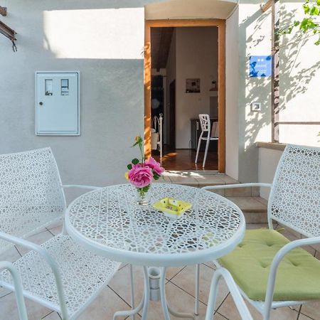 Apartmani Bugenvilija Brbinj Ngoại thất bức ảnh